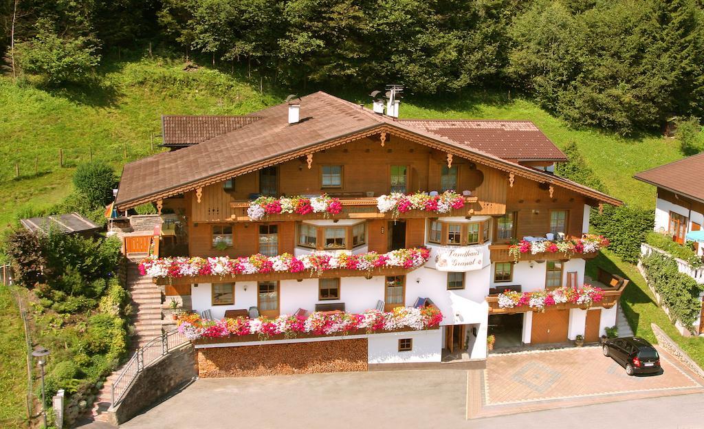 Landhaus Granat Mayrhofen Dış mekan fotoğraf